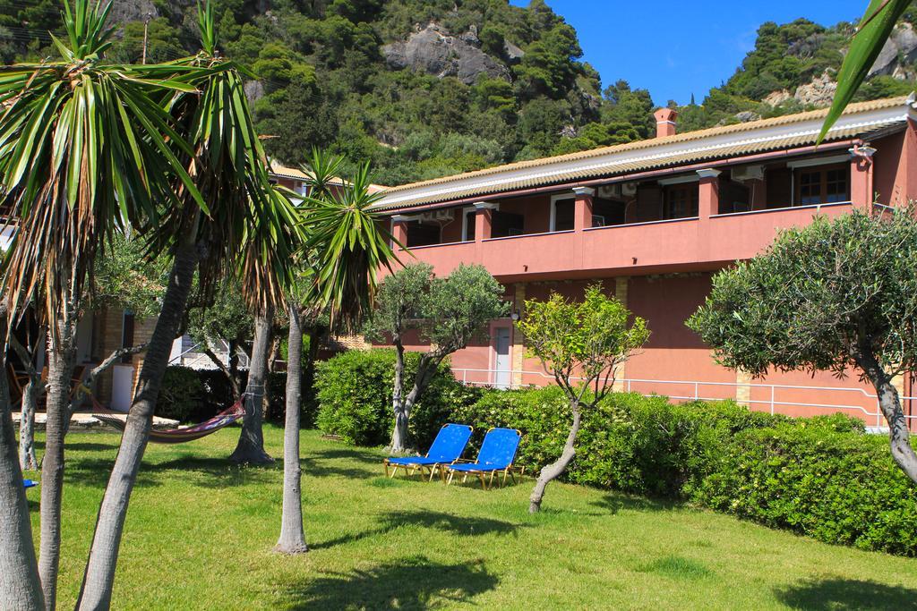 Glyfada Gorgona Apartments Екстер'єр фото