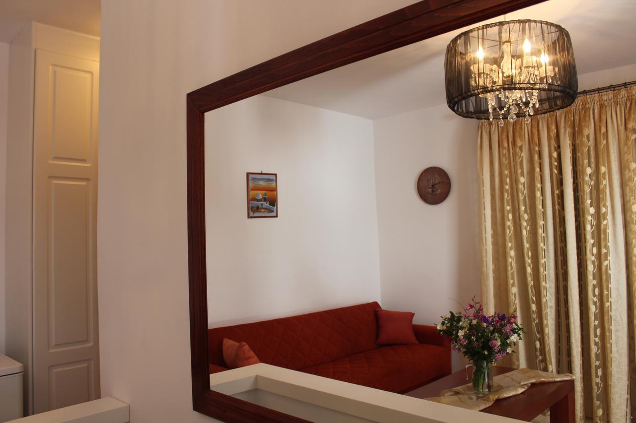 Glyfada Gorgona Apartments Екстер'єр фото