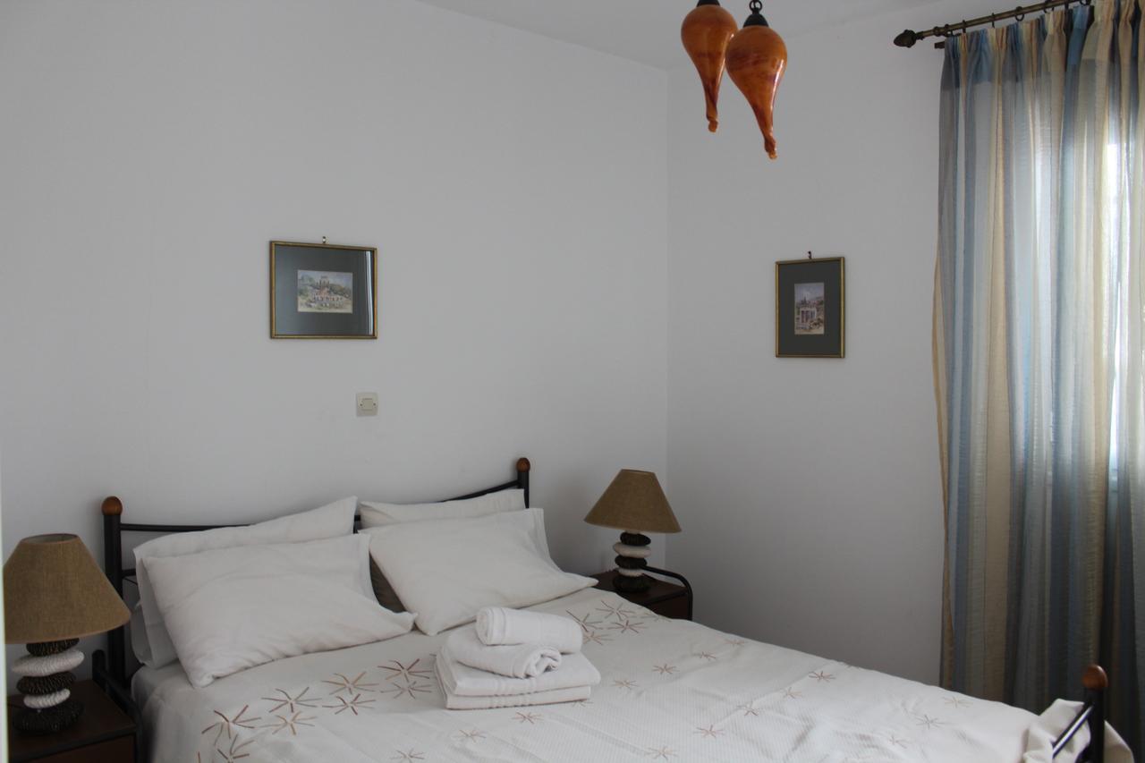 Glyfada Gorgona Apartments Екстер'єр фото