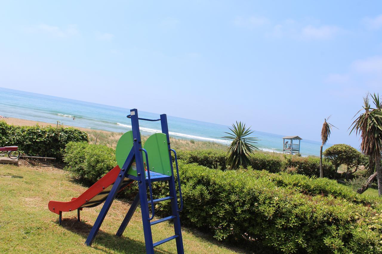 Glyfada Gorgona Apartments Екстер'єр фото