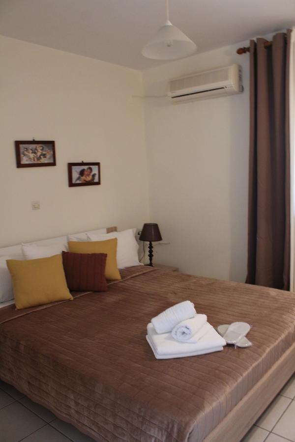 Glyfada Gorgona Apartments Екстер'єр фото