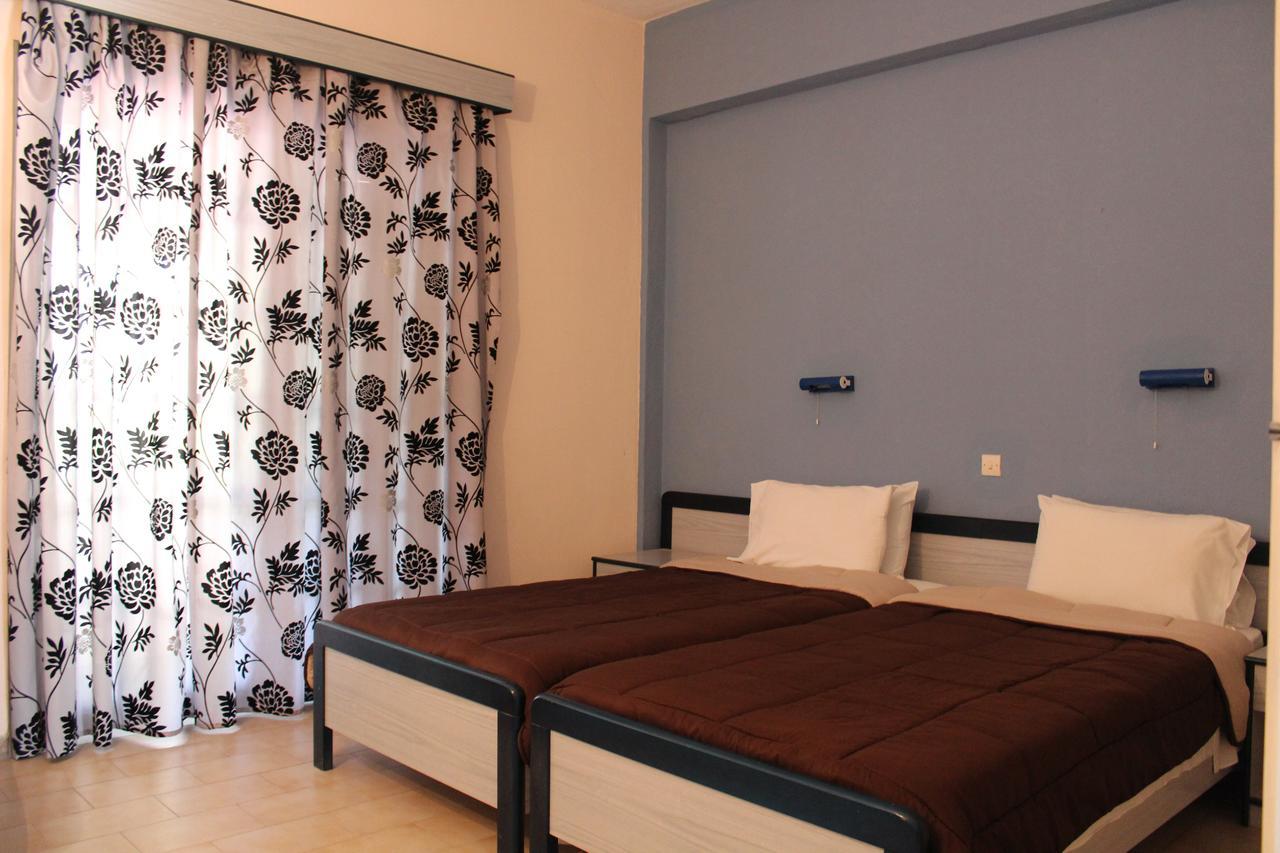 Glyfada Gorgona Apartments Екстер'єр фото